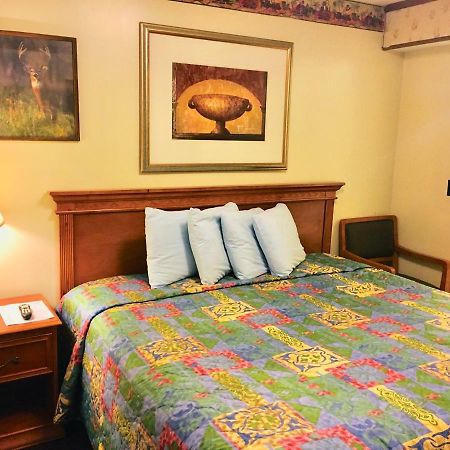 North Country American Inn Kalkaska Ngoại thất bức ảnh
