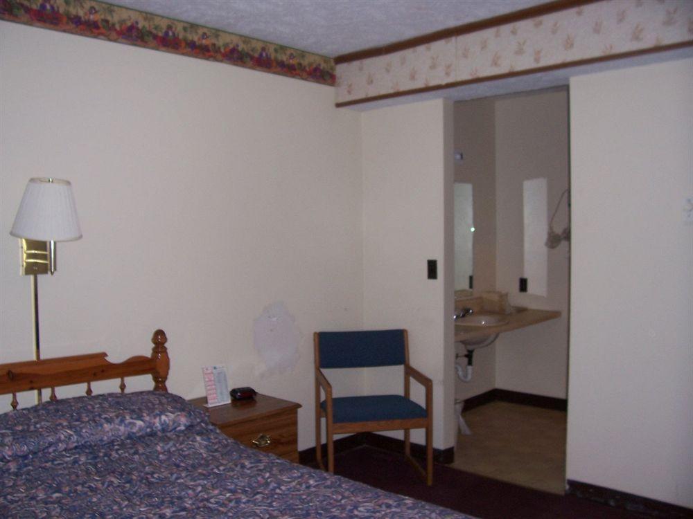 North Country American Inn Kalkaska Ngoại thất bức ảnh