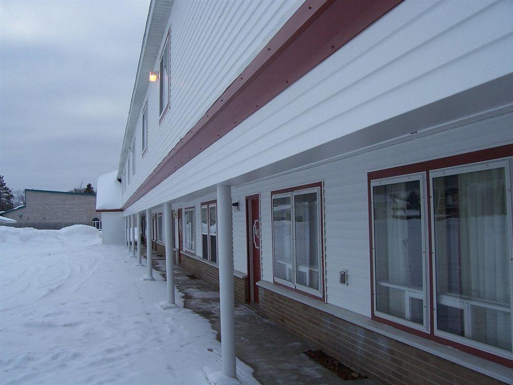 North Country American Inn Kalkaska Ngoại thất bức ảnh