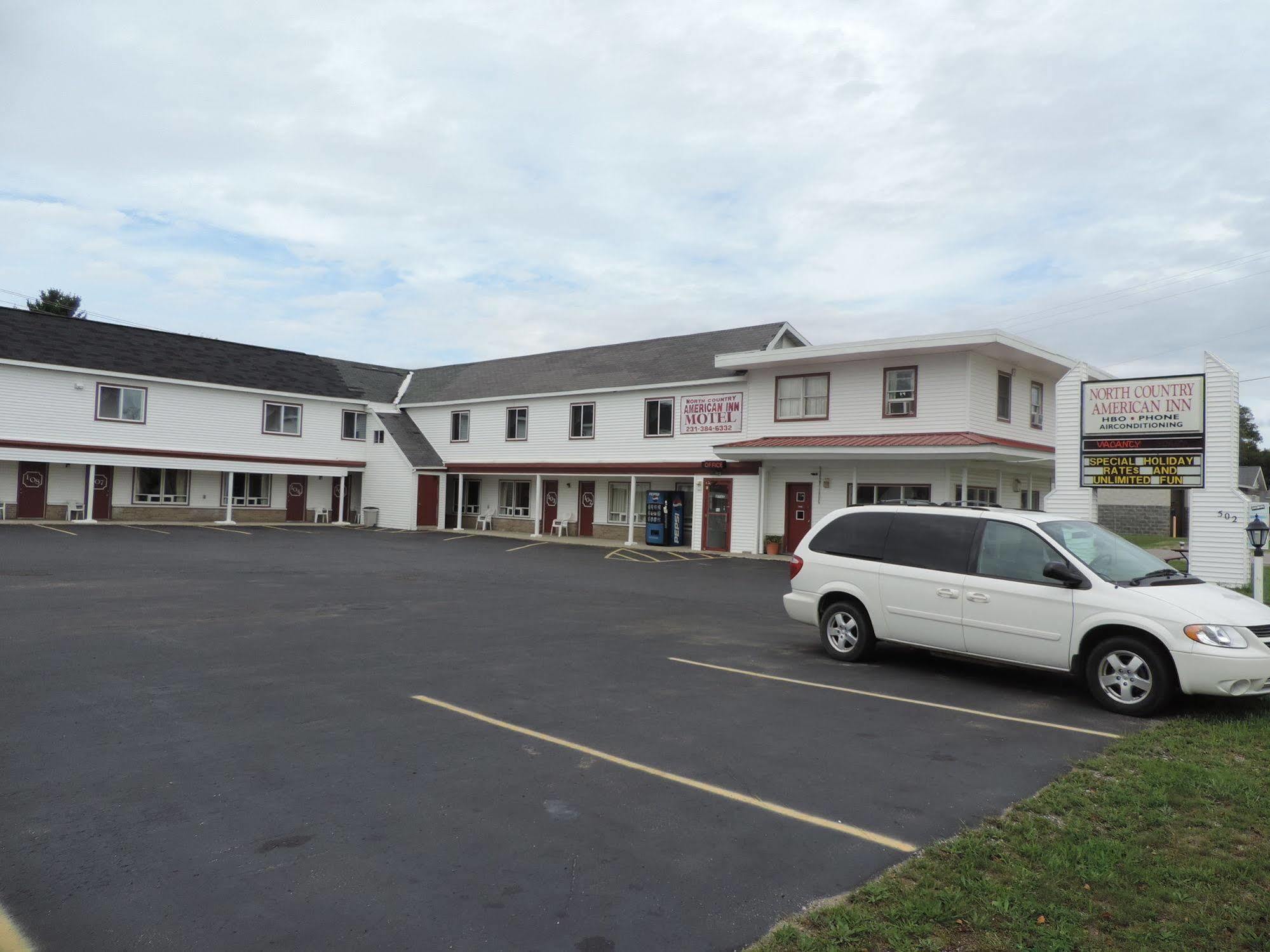 North Country American Inn Kalkaska Ngoại thất bức ảnh