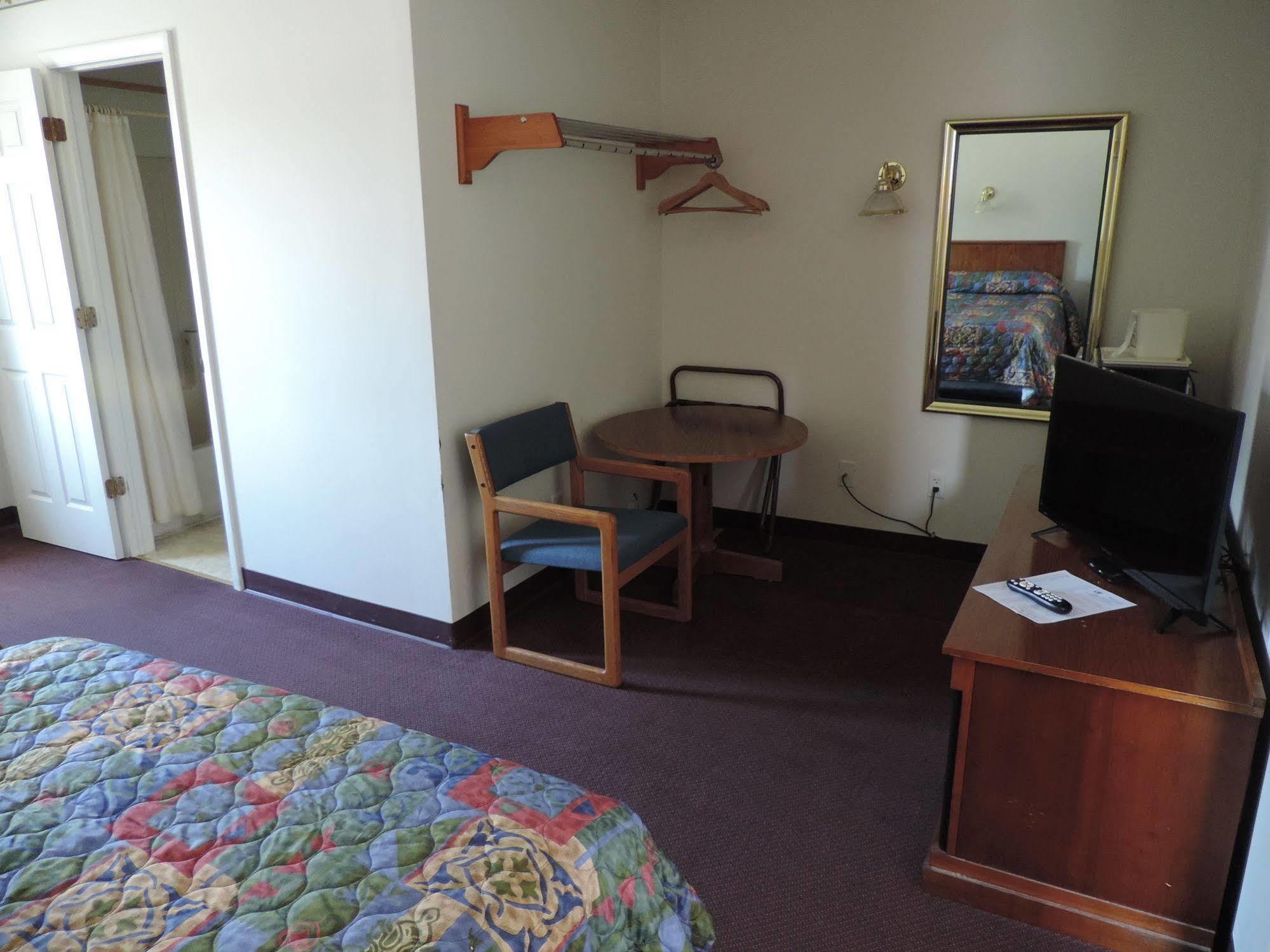 North Country American Inn Kalkaska Ngoại thất bức ảnh