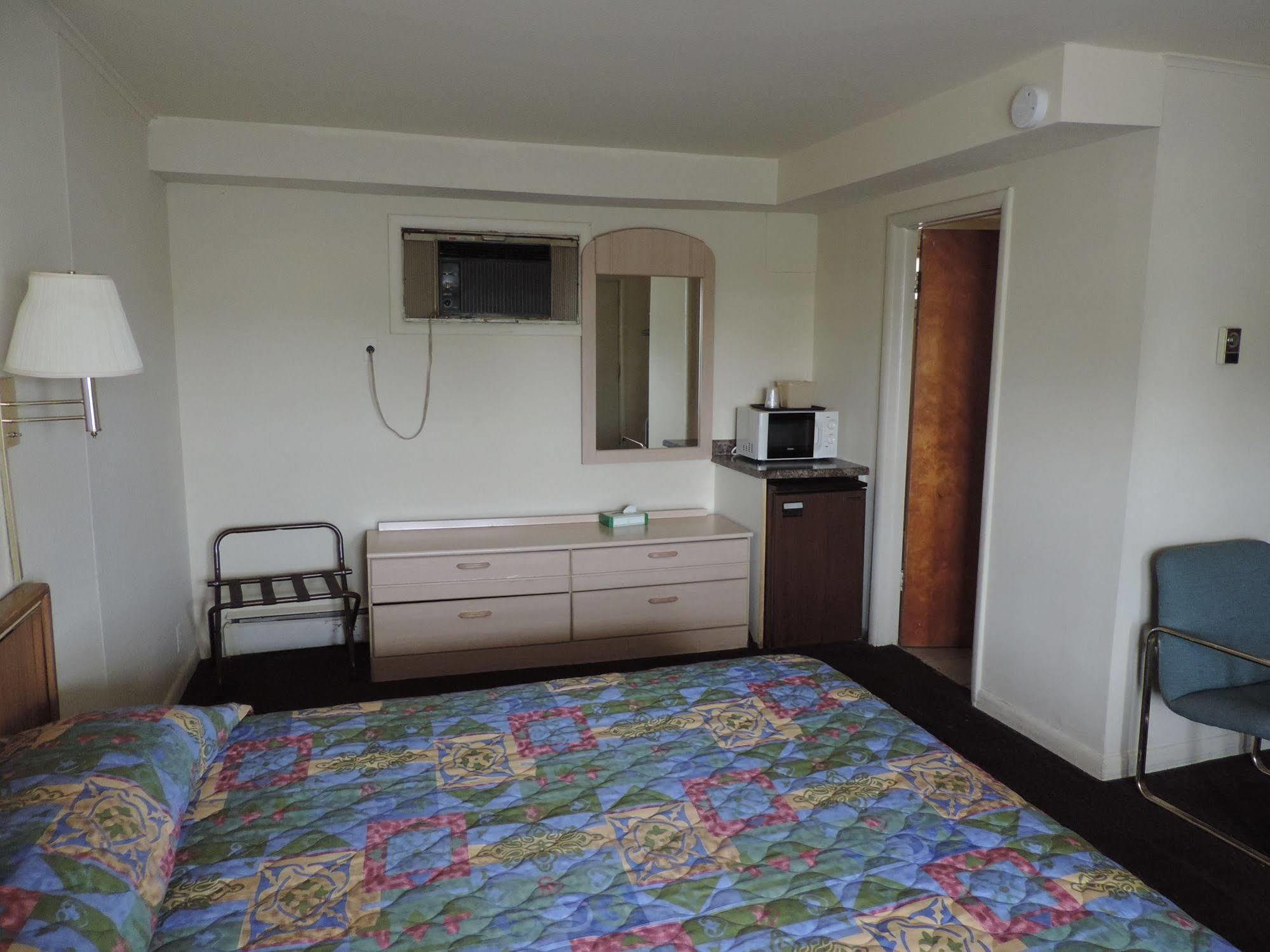 North Country American Inn Kalkaska Ngoại thất bức ảnh