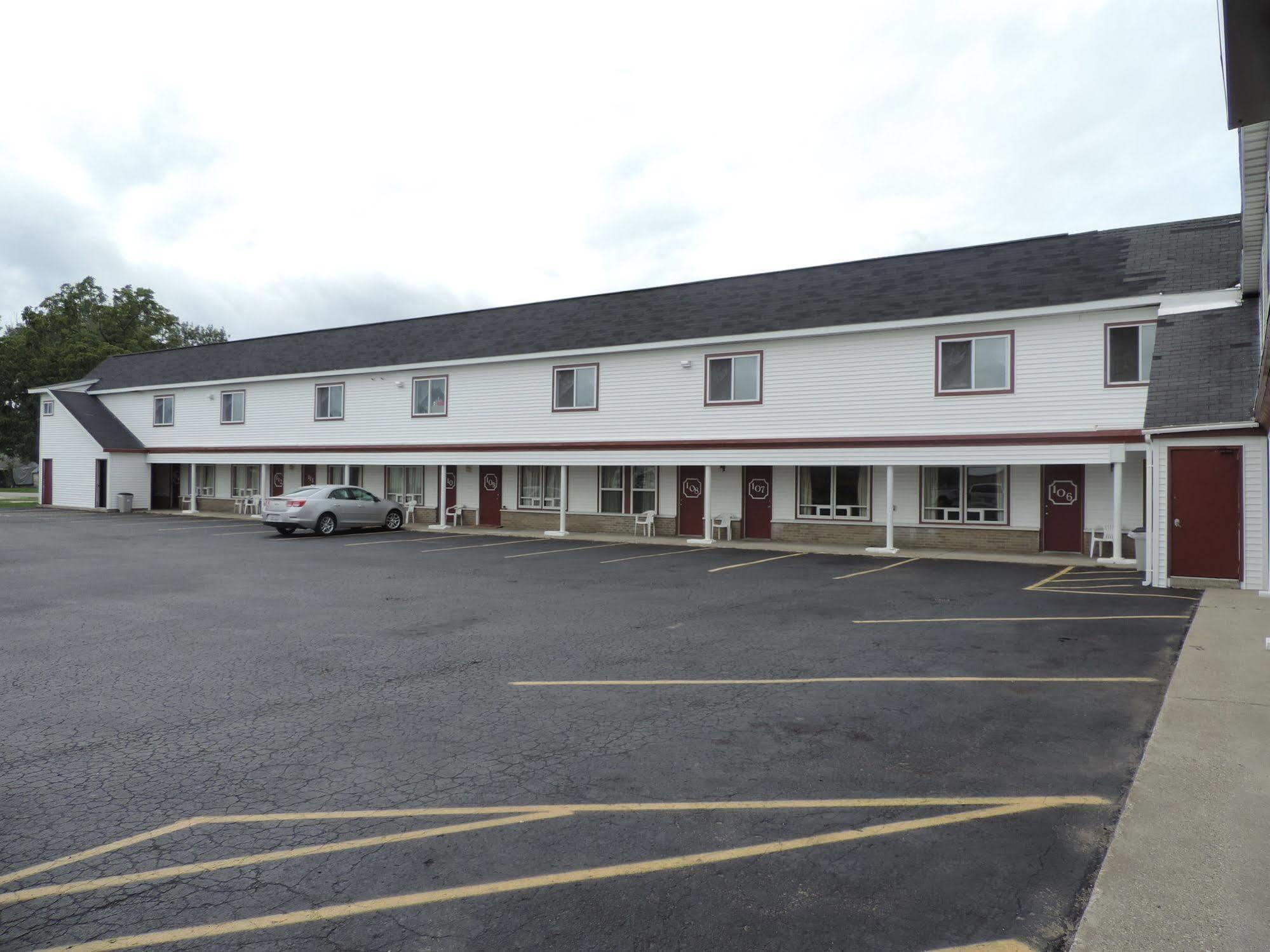 North Country American Inn Kalkaska Ngoại thất bức ảnh