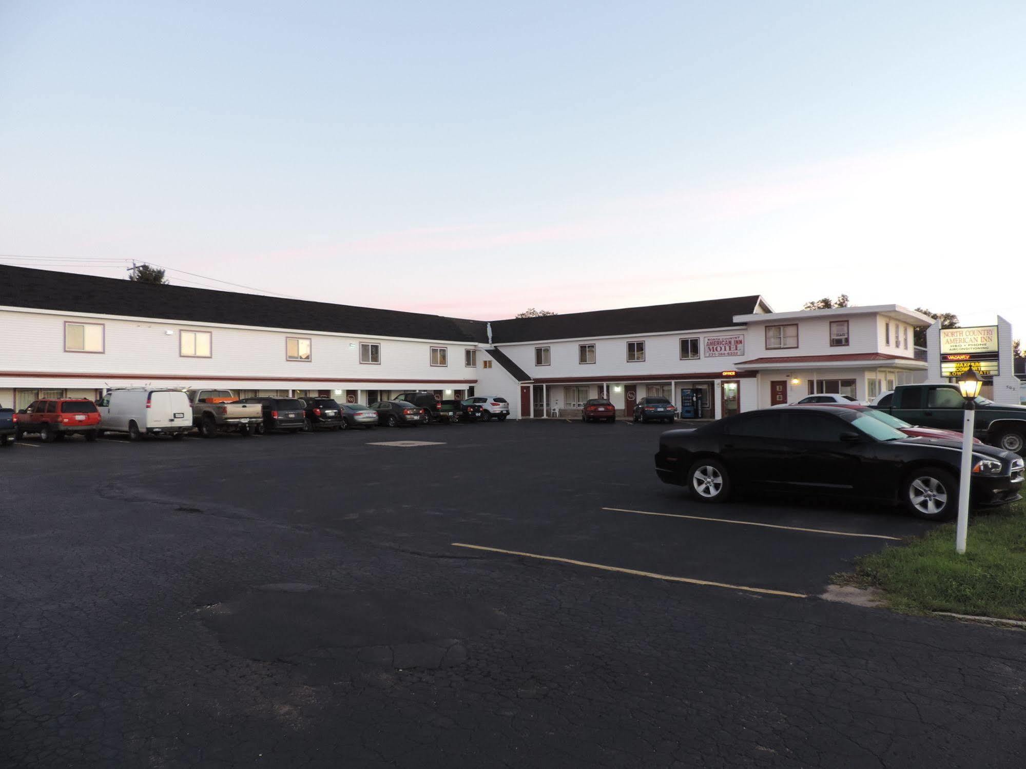 North Country American Inn Kalkaska Ngoại thất bức ảnh