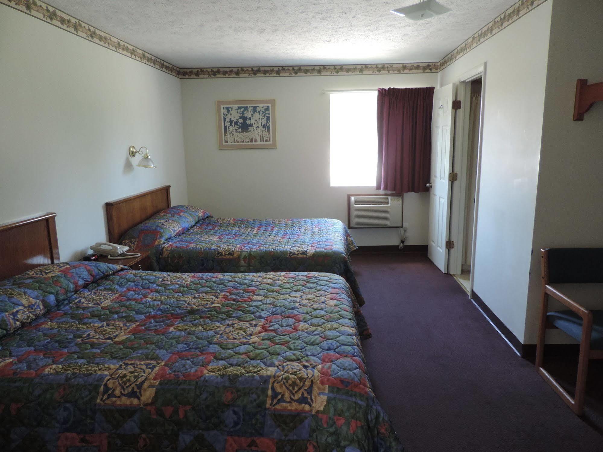 North Country American Inn Kalkaska Ngoại thất bức ảnh