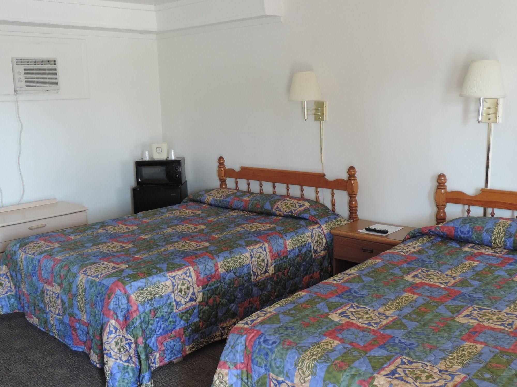 North Country American Inn Kalkaska Ngoại thất bức ảnh