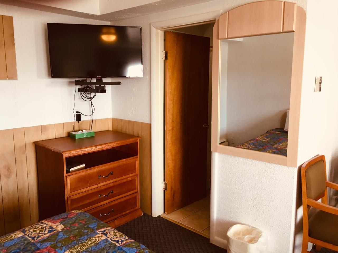 North Country American Inn Kalkaska Ngoại thất bức ảnh