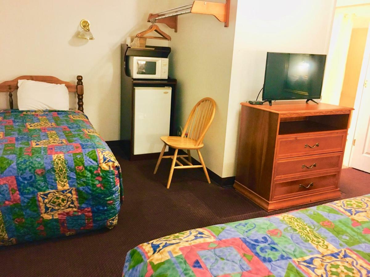 North Country American Inn Kalkaska Ngoại thất bức ảnh