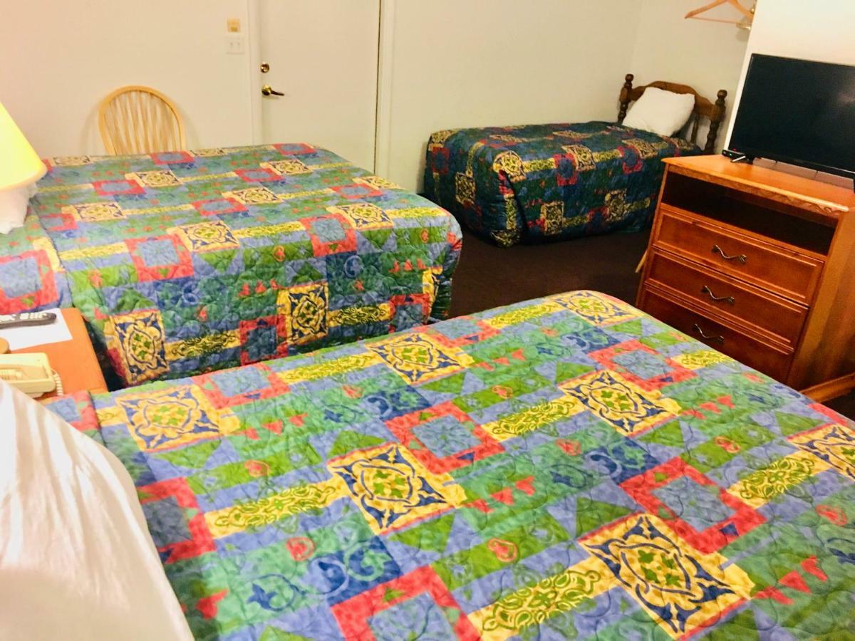 North Country American Inn Kalkaska Ngoại thất bức ảnh